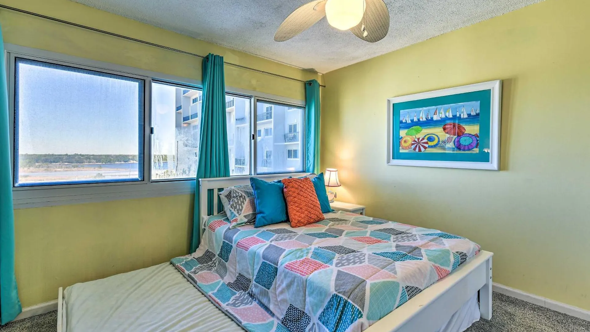 Apartment Panama City Beachfront Condo, Near Pier Park!