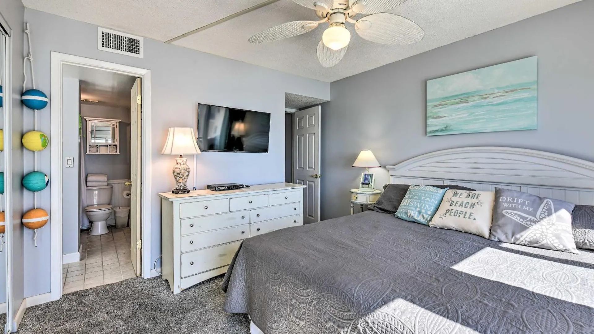 Panama City Beachfront Condo, Near Pier Park! Apartment